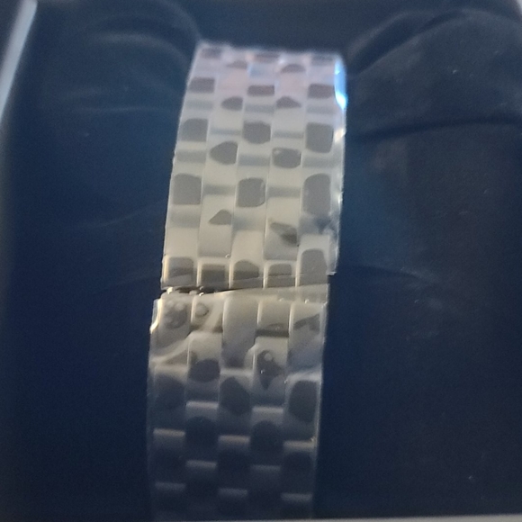 NIB - Vestal Roosevelt Stainless 42 Case - Picture 3 of 5